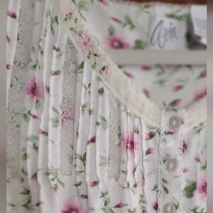 Aria 100% Cotton Long Floral Print & Lace Trim Nightgown in Medium